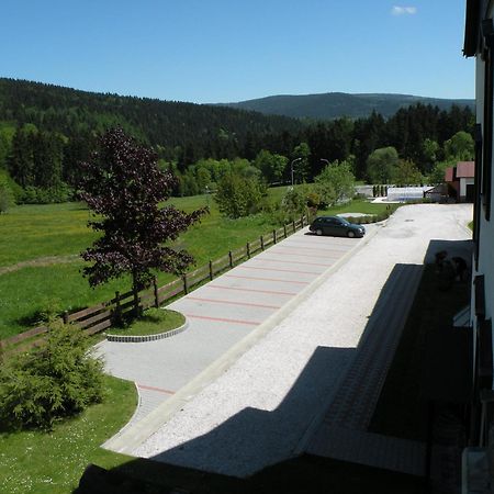 Hotel Lesni Dum Янске Лазне Екстериор снимка