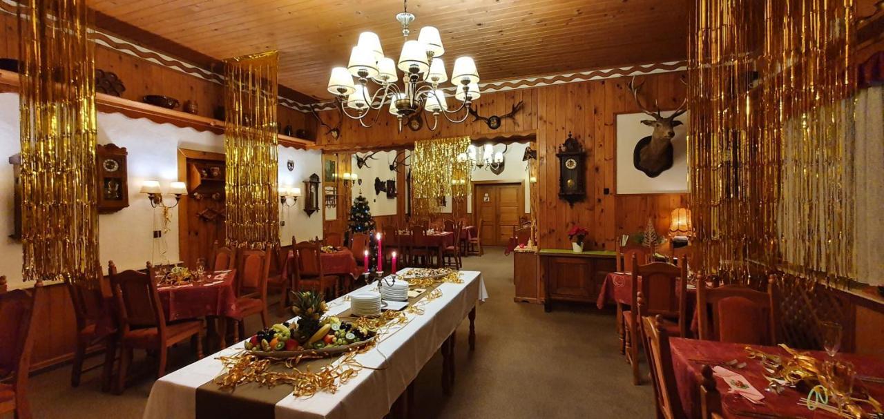 Hotel Lesni Dum Янске Лазне Екстериор снимка